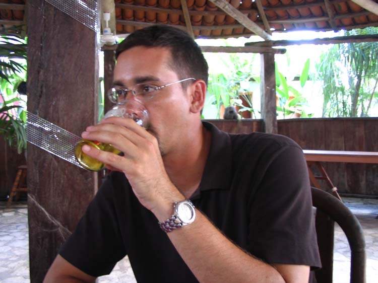 flores-09-border-meal-2