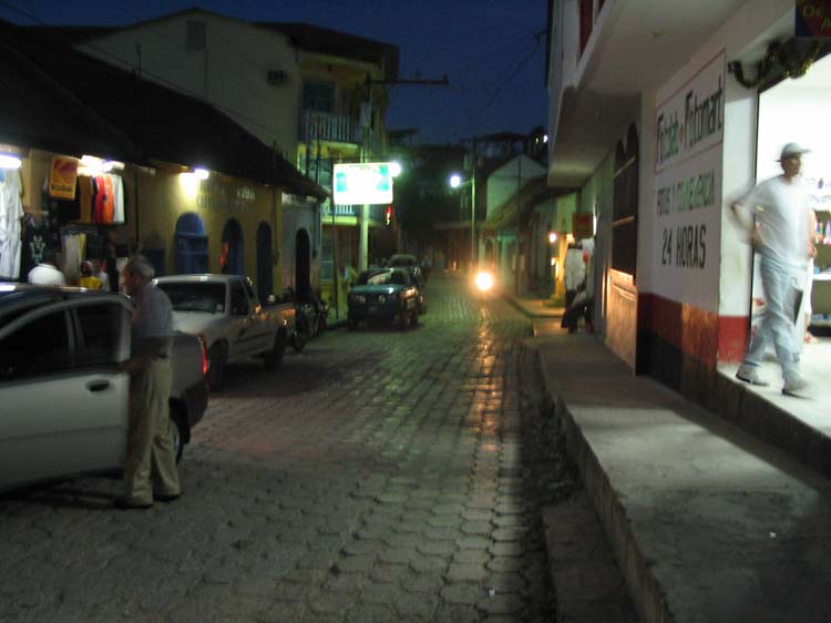 flores-47-flores-street-4