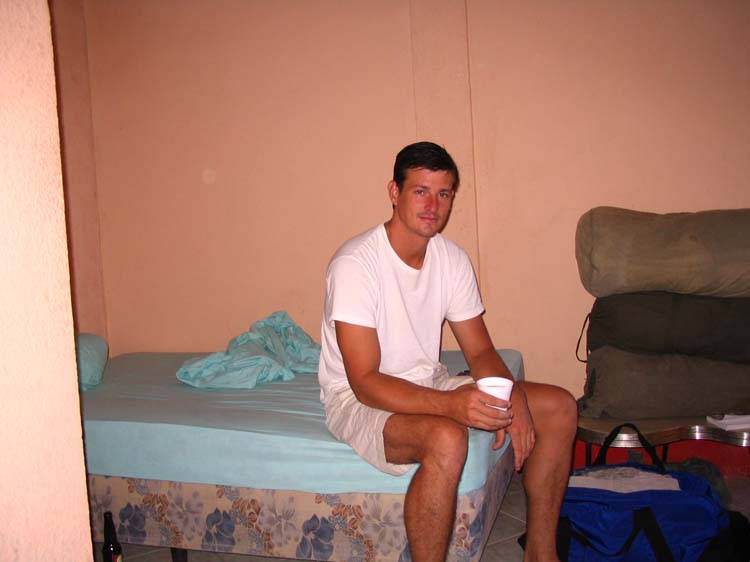 flores-52-rooster-pissed