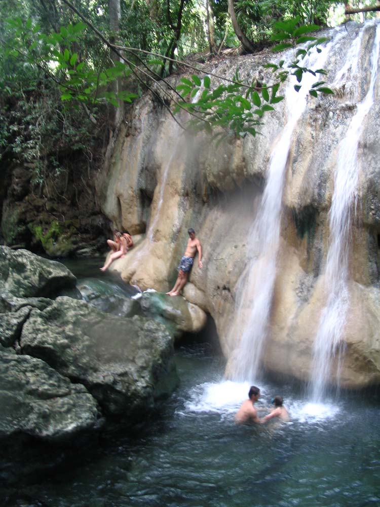 dulce-23-watefall-left