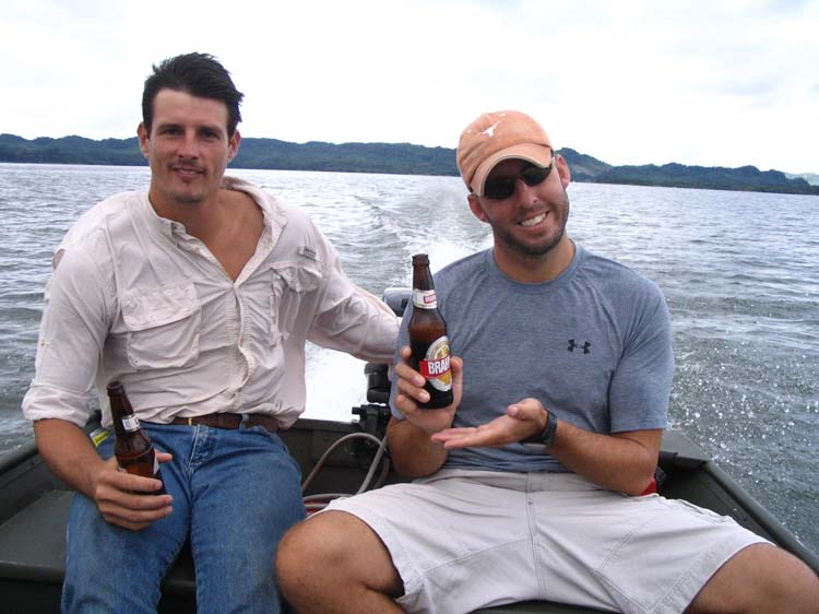 dulce2-14-guys-gallo-boat