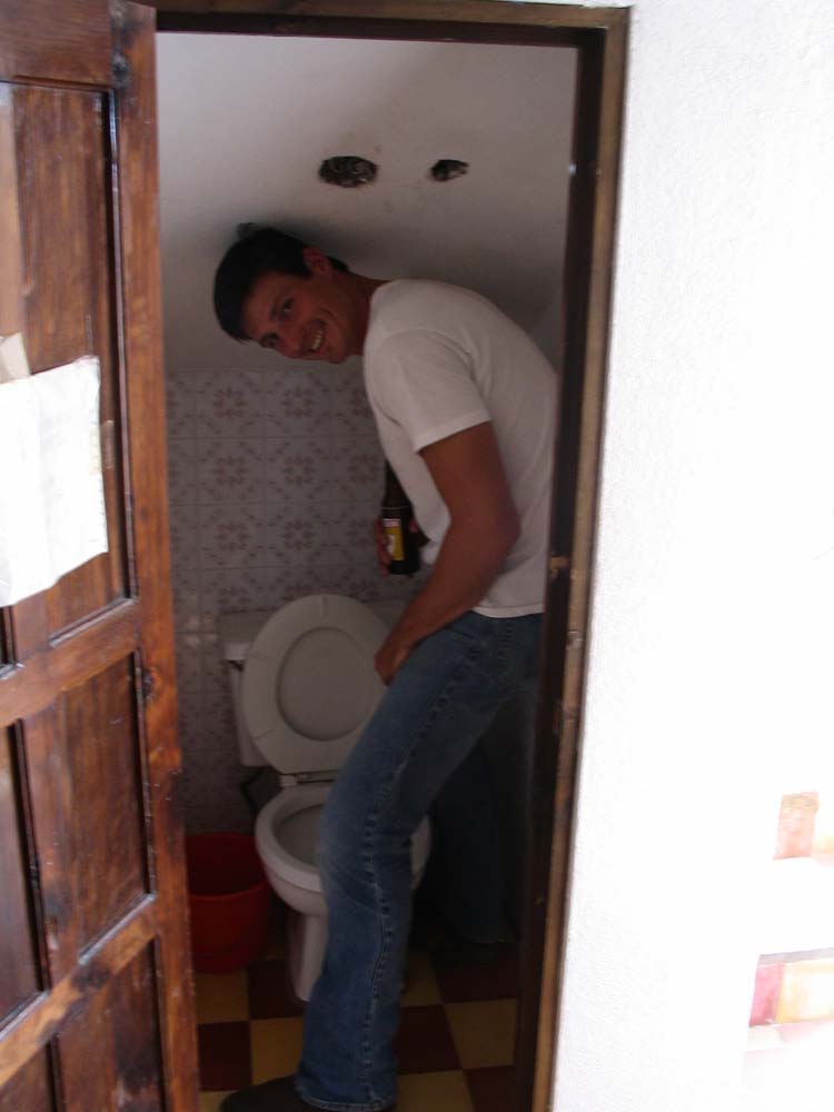 pana1-28-pana-20-mayan-sized-bathroom