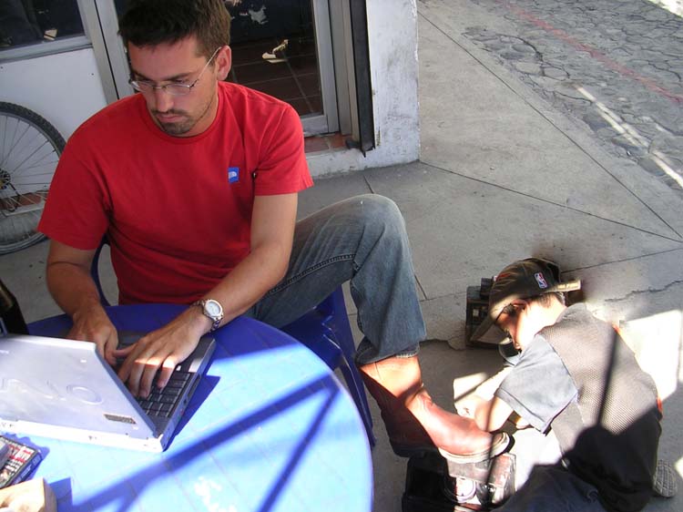 pana3-01-boot-shine-1