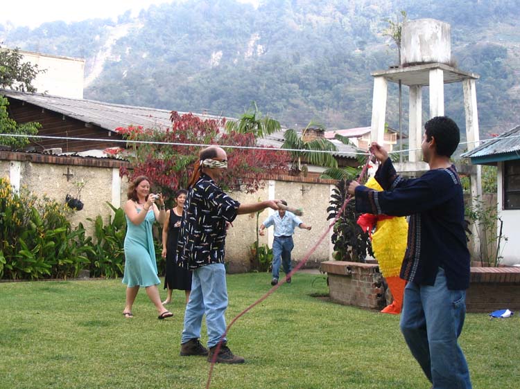 pana3-23-allan-pinata