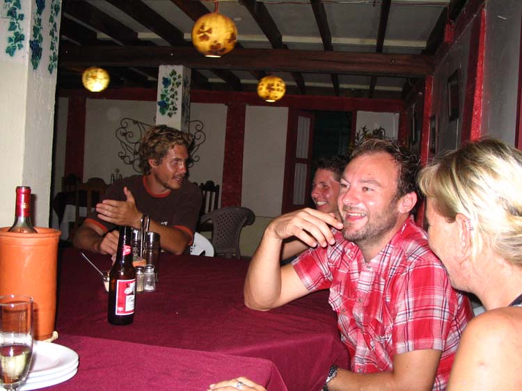 utila-35-ena-justin-orlando