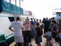 utila-58-get-on-ferry