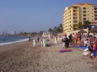 pv-04-selling-crap-to-tourists