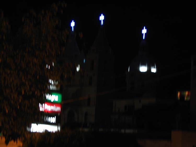 pe-12-weird-church