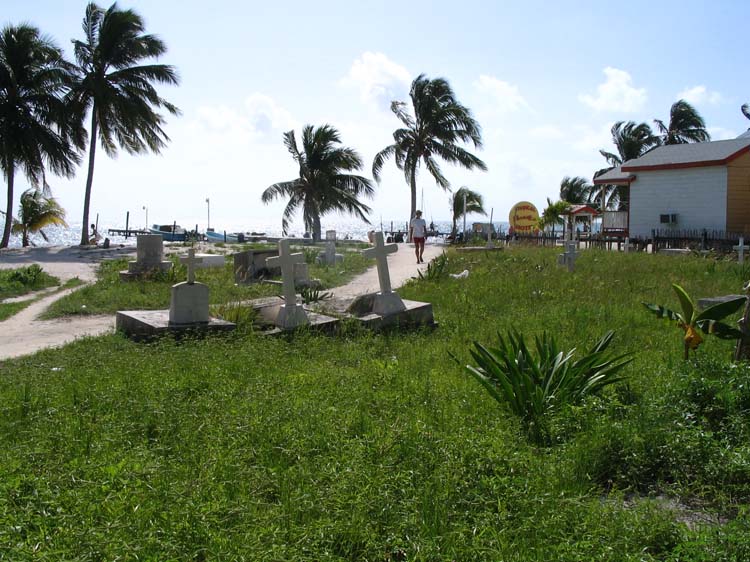 caulker-01-graves-near-hotel