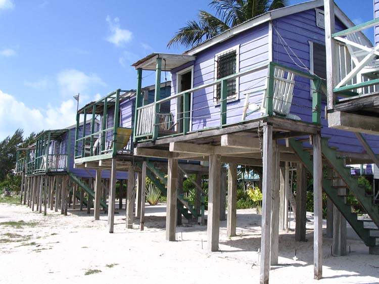 caulker-03-beach-rooms