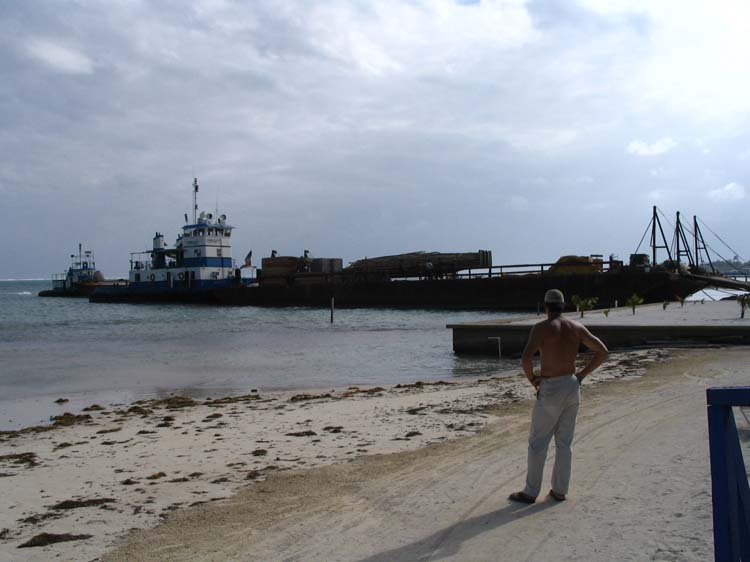 san-pedro-17-resupply-boat