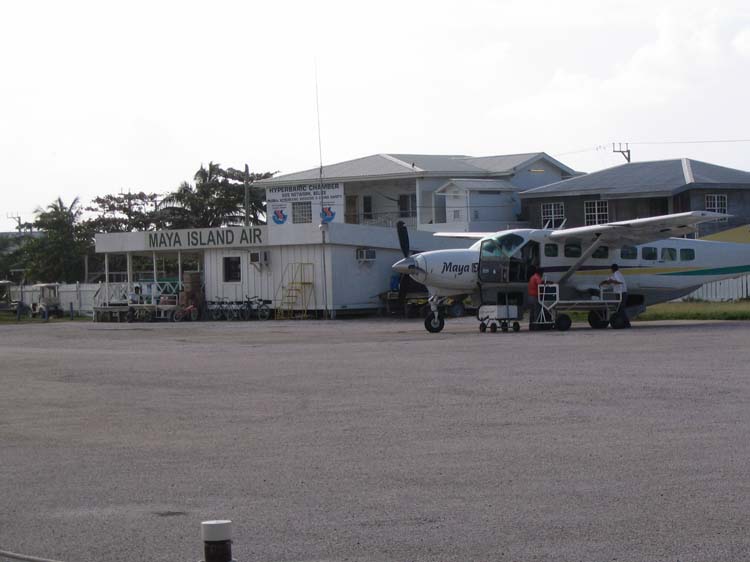san-pedro-22-airport