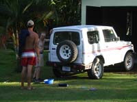 golfito-43-wanna-buy-machete