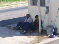 golfito-58-drunks-at-border