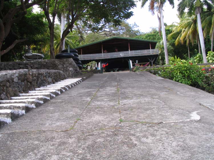 n-apoyo-04-monkey-hut