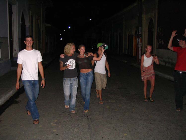 n-apoyo-17-go-to-dinner