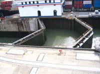 panama canal locks